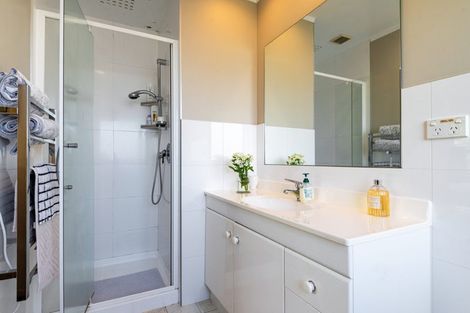 Photo of property in 2/19 Amante Crescent, Mairangi Bay, Auckland, 0630