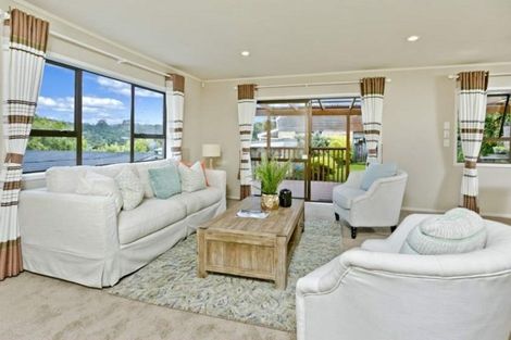 Photo of property in 1/207 Manuka Road, Bayview, Auckland, 0629