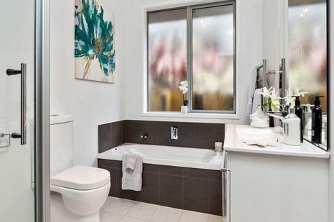 Photo of property in 4 Mcneish Place, Pokeno, 2402