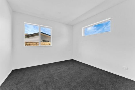 Photo of property in 4/5 Westminster Road, Wainuiomata, Lower Hutt, 5014