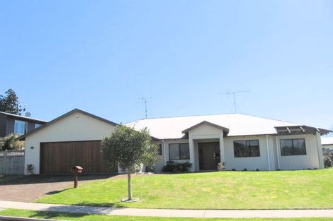 Photo of property in 2 Sabana Place, Bethlehem, Tauranga, 3110
