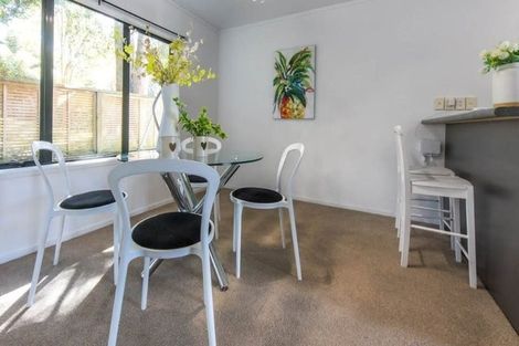 Photo of property in 2/8 Flynn Street, Birkdale, Auckland, 0626