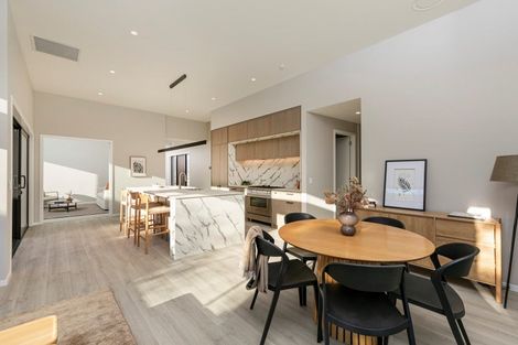 Photo of property in 9 Kamana Rise, Wanaka, 9382
