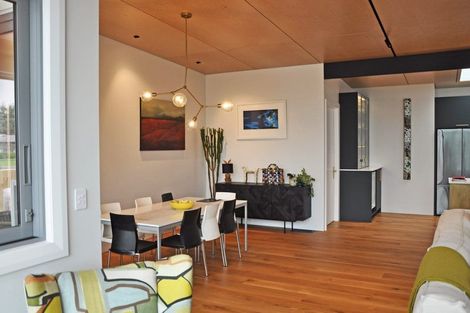 Photo of property in 52 Sandpiper Avenue, Point Wells, 0986