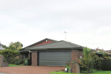 Photo of property in 142 Botany Road, Botany Downs, Auckland, 2010