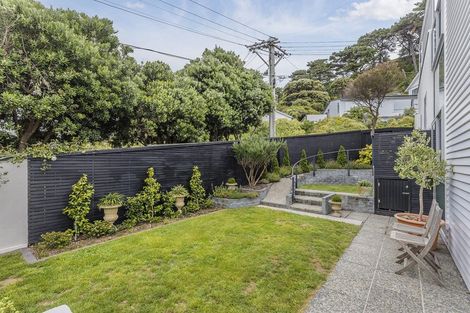 Photo of property in 32 Mantell Street, Seatoun, Wellington, 6022