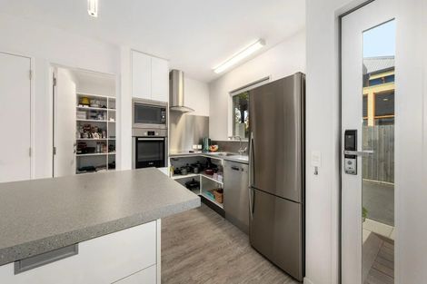 Photo of property in 2/220 Salisbury Street, Christchurch Central, Christchurch, 8013