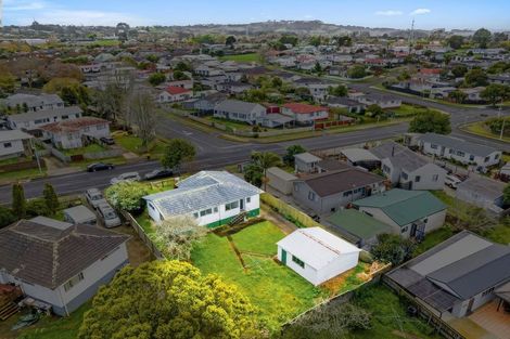 Photo of property in 93 Hyperion Drive, Randwick Park, Auckland, 2105