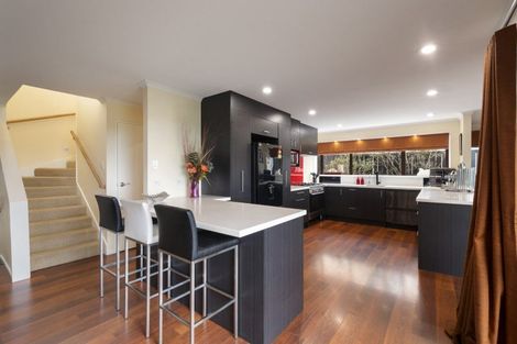 Photo of property in 35 Springdale Grove, Fitzherbert, Palmerston North, 4410