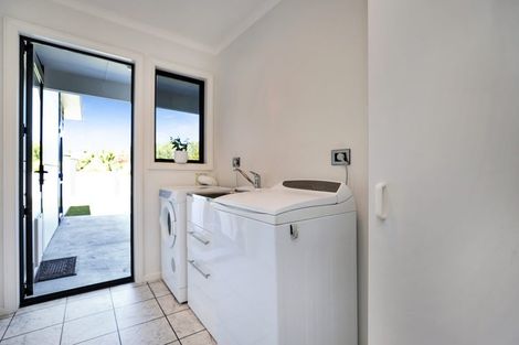 Photo of property in 2 Ludlow Drive, Huntingdon, Ashburton, 7774