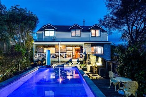 Photo of property in 12 Gladstone Road, Bluff Hill, Napier, 4110