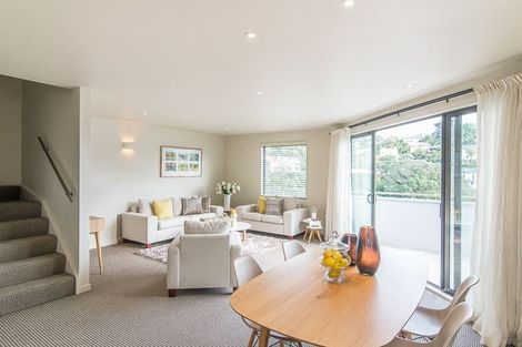 Photo of property in 42 Fairview Crescent, Kelburn, Wellington, 6012