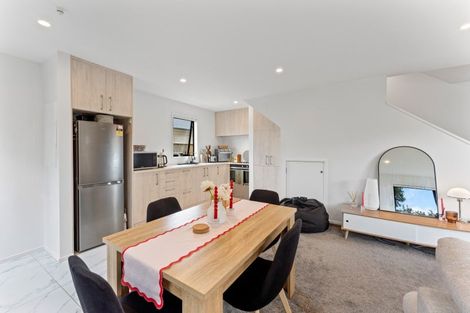 Photo of property in 1/27 Waiwhetu Road, Waiwhetu, Lower Hutt, 5010