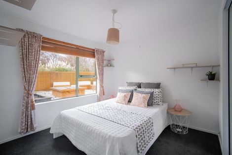 Photo of property in 12 Murfitt Place, Sockburn, Christchurch, 8042