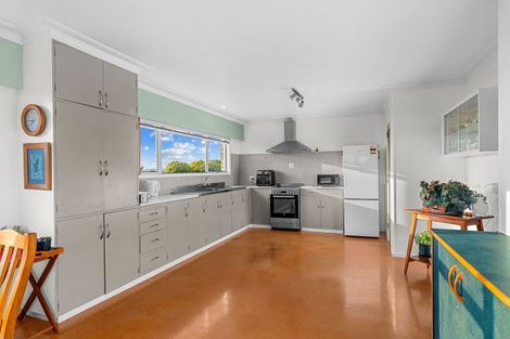 Photo of property in 381 State Highway 1, Otaika, Whangarei, 0178