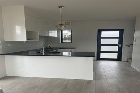 Photo of property in 5/36 Westgate Drive, Westgate, Auckland, 0614
