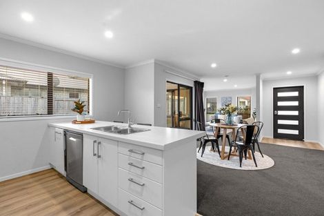 Photo of property in 81 Puhirake Crescent, Pyes Pa, Tauranga, 3112