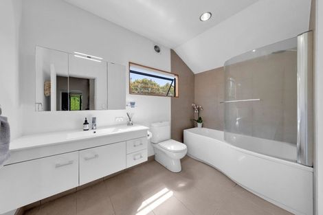 Photo of property in 153 Seddon Road, Frankton, Hamilton, 3204