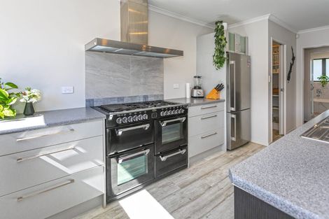Photo of property in 136 Golden Shore Place, Coromandel, 3506