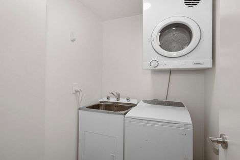 Photo of property in 2/28 The Mall, Mount Maunganui, 3116