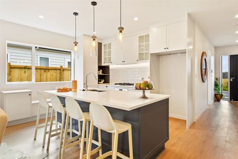 Photo of property in 87 Vinistra Road, Kumeu, 0810