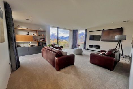 Photo of property in 20 Mckellar Drive, Jacks Point, Queenstown, 9371
