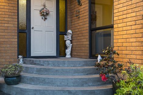 Photo of property in 20 Muscat Place, Henderson, Auckland, 0612