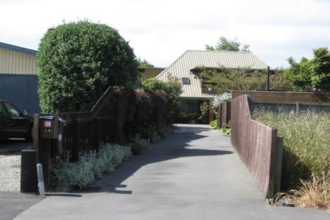 Photo of property in 16 Kent Lodge Avenue Avonhead Christchurch City