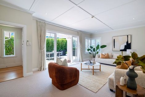 Photo of property in 7a North Avenue, Narrow Neck, Auckland, 0624