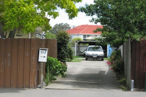 Photo of property in 2/11 Pateke Place, Bromley, Christchurch, 8062