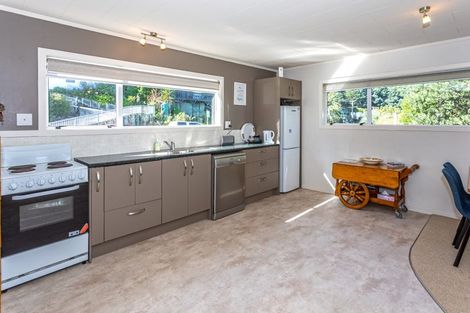 Photo of property in 2 Aputa Avenue, Te Puru, Thames, 3575