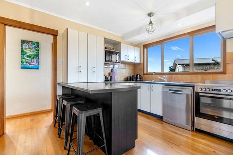 Photo of property in 32 Woodford Avenue, Brookfield, Tauranga, 3110