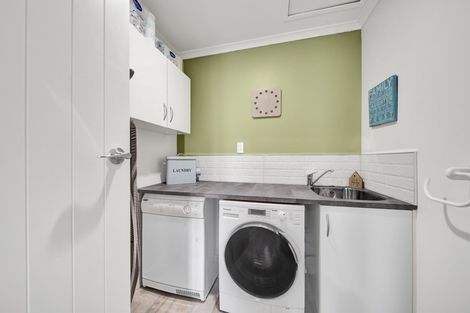 Photo of property in 20 Patterson Road, Hurworth, New Plymouth, 4371