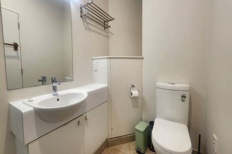 Photo of property in Terrace Tower Apartments, 2d/126 The Terrace, Wellington Central, Wellington, 6011