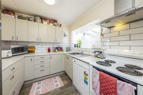 Photo of property in 56 Hamilton Drive, Waiuku, 2123