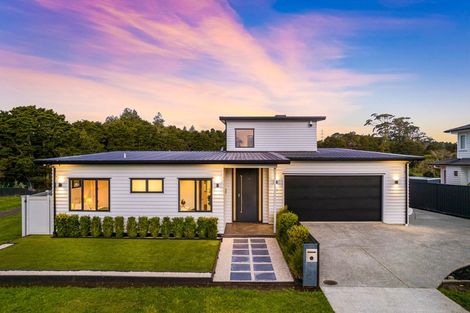 Photo of property in 22 Kahika Grove, Huapai, Kumeu, 0810