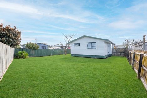 Photo of property in 5 Pringle Place, Nawton, Hamilton, 3200