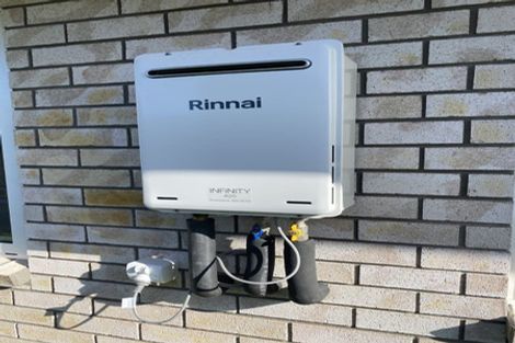 Photo of property in 28f Paritutu Road, Spotswood, New Plymouth, 4310