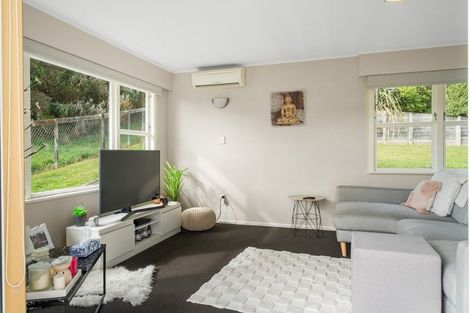 Photo of property in 24 Omapere Street, Waitangirua, Porirua, 5024