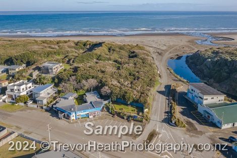 Photo of property in 4 Hunia Terrace, Himatangi Beach, Foxton, 4891