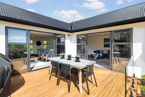 Photo of property in 23 Stockyard Crescent, Pukekohe, 2120