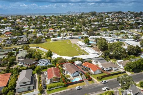Photo of property in 41 Compton Street, Hillcrest, Auckland, 0627