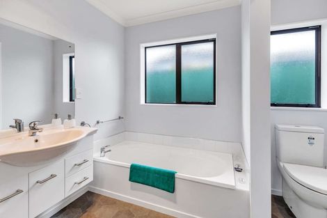 Photo of property in 12a Sussex Street, Levin, 5510