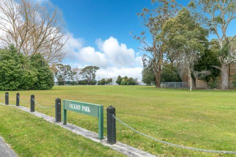 Photo of property in 48d Garland Drive, St Andrews, Hamilton, 3200