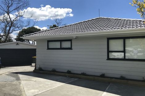 Photo of property in 8 Luxor Place, Massey, Auckland, 0614