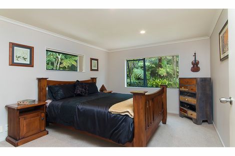 Photo of property in 12 Ernest Shackleton Place, Waiuku, 2123