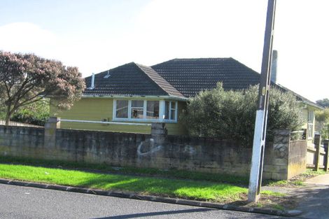 Photo of property in 11 Sandbrook Avenue, Otara, Auckland, 2023