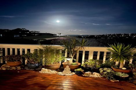 Photo of property in 2/2 Kiteroa Terrace, Rothesay Bay, Auckland, 0630