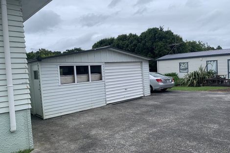 Photo of property in 28 Hillcrest Avenue, Hillcrest, Auckland, 0627
