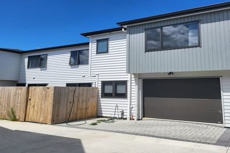 Photo of property in 2/71 Huia Road, Papatoetoe, Auckland, 2025